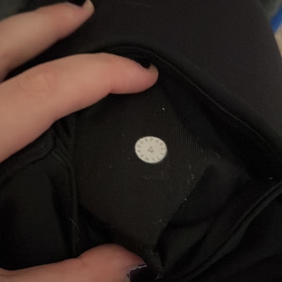 black lululemon leggings - Picture 4 of 4